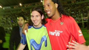 Ο Μέσι ξεπληρώνει τα χρέη του Ροναλντίνιο και τον βγάζει από τη φυλακή