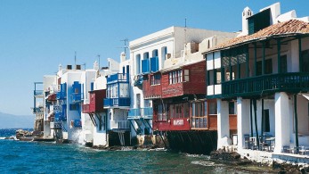 Απαγόρευση κυκλοφορίας σε Μύκονο και Σαντορίνη