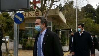 Τo ελληνικό “θαύμα” στη μάχη κατά του κορωνοϊού