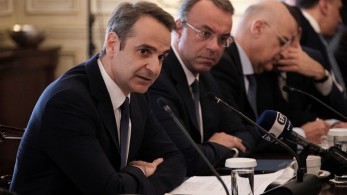 Κορωνοϊός: Συνεδριάζει την Τρίτη το υπουργικό συμβούλιο