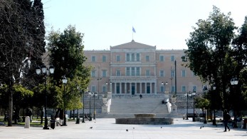 Αποκλείστηκε το Σύνταγμα- Βρέθηκε οβίδα του Β’ Παγκοσμίου Πολέμου