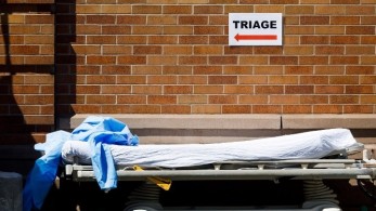 Καλπάζει ο κορωνοϊός στις ΗΠΑ – Δύο νέοι θάνατοι στην Κίνα