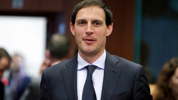 Μισή κωλοτούμπα από τον Ολλανδό ΥΠΟΙΚ για το κορωνο-ομόλογο