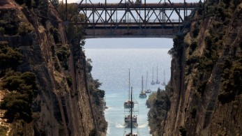 Διώρυγα της Κορίνθου: Το «Αυλάκι» επαναλειτουργεί με ασφάλεια