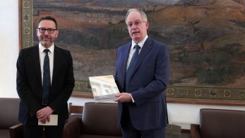 Στουρνάρας προς Τασούλα: Εθνικός στόχος η επίτευξη επενδυτικής βαθμίδας