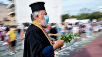 Το «ναι» του ΣΥΡΙΖΑ στις Επιτροπές για τις οργανικές θέσεις κληρικών και η «απόδραση»