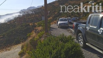 Ρέθυμνο: Αναζωπύρωση της φωτιάς στο δήμο Αγίου Βασιλείου λόγω των ισχυρών ανέμων