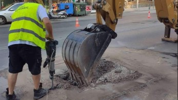 Θεσσαλονίκη: Πλάκα και ασφαλτόστρωση, στην τρύπα που άνοιξε στην Εγνατία