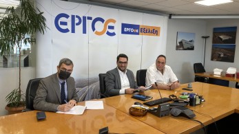 ΕΡΓΟΣΕ: Υπεγράφη η σύμβαση για την ηλεκτροκίνηση στη σιδηροδρομική γραμμή Κιάτο-Ροδοδάφνη