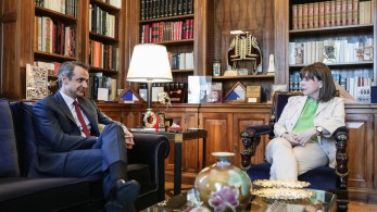 Μητσοτάκης προς ΠτΔ: Στήριξη στους αδύναμους απέναντι στην ακρίβεια