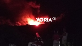 Πτώση σερβικού αεροσκάφους φορτωμένο με πυρομαχικά στην Καβάλα – Συνεχείς εκρήξεις (vid)
