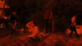 Φωτιά στην Πεντέλη: Νέο μήνυμα από το 112 – Αποφεύγετε τη μετακίνηση στη Μαραθώνος