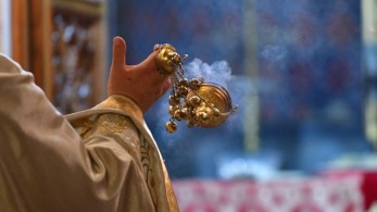 Τέλος στην “ομηρία” κληρικών-Χωρίς επιπλέον κόστος οι οργανικές θέσεις ιερέων