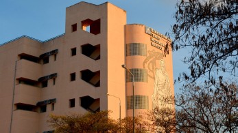 Τραγωδία στη Λάρισα: 53χρονος πήδηξε από τον 4ο όροφο του πανεπιστημιακού νοσοκομείου