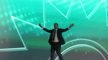 H ευρωβουλή τον “έσωσε”