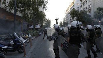 Τέσσερις συλλήψεις από τη χθεσινή διαδήλωση στην Αθήνα-ΕΔΕ για αστυνομική βία