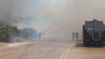 Ξυλόκαστρο : Σε ύφεση η φωτιά στην περιοχή Λίμνη Δασίου