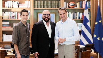 Συνάντηση Μητσοτάκη με Desmond Child και Φοίβο