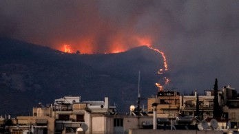 Φωτιά σε οικισμό στη Θεσπρωτία