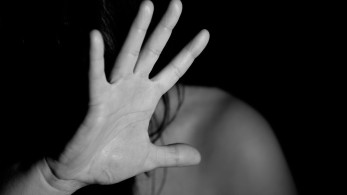 Σε διαθεσιμότητα τέθηκε ο 53χρονος αστυνομικός που κατηγορείται για ασέλγεια σε βάρος 14χρονης