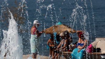 Καιρός: Κορυφώνεται ο μίνι καύσωνας