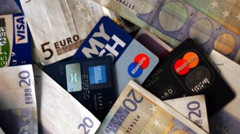 Εξόφληση φόρων με έκπτωση μέσω πιστωτικών καρτών