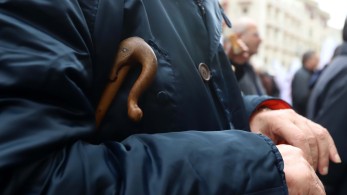 Αντιμετωπίζεται δραστικά το βουνό των εκκρεμών συντάξεων που άφησε o ΣΥΡΙΖΑ