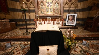 Εβδομάδες πένθους για τη βασιλική οικογένεια