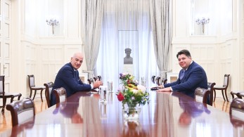 Ο Ν. Δένδιας ενημέρωσε τον Αμερικανό πρέσβη για τις τελευταίες εξελίξεις στην Αν. Μεσόγειο