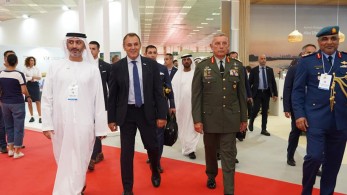 ΔΕΘ-Στο περίπτερο των ΗΑΕ  ο υπουργός Εθνικής Άμυνας και ο αρχηγός ΓΕΕΘΑ