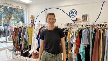 Θεσσαλονίκη: Ζευγάρι επέστρεψε από τη Σουηδία για να δημιουργήσει  second-hand επιχείρηση, με οικολογικό αποτύπωμα