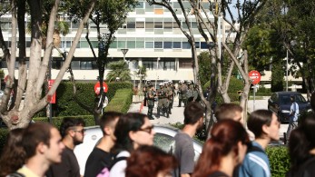 Επεισόδια στο ΑΠΘ-Φοιτητές επιτέθηκαν στην Πανεπιστημιακή Αστυνομία