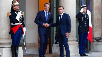 Μητσοτάκης και Μακρόν επιβεβαίωσαν το εξαιρετικό επίπεδο των διμερών σχέσεων