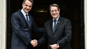 Συνάντηση Μητσοτάκη-Αναστασιάδη στο Μαξίμου