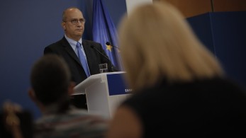 Οικονόμου: Στο ίδιο μήκος με την κυβέρνηση η ομιλία Καραμανλή