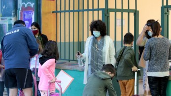 Κορωνοϊός: Συνεδριάζει την Τρίτη για τα σχολεία η επιτροπή των ειδικών