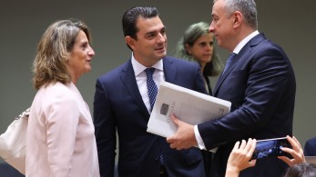 Σκρέκας: 15 χώρες υπέρ της πρότασης Μητσοτάκη για οριζόντιο πλαφόν