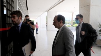 Μηνυτήρια αναφορά Σπίρτζη στον Άρειο Πάγο για “απόπειρα παγίδευσης του κινητού του”