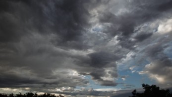 Επιδείνωση του καιρού από το βράδυ με καταιγίδες, χαλάζι, κεραυνούς και ισχυρούς ανέμους