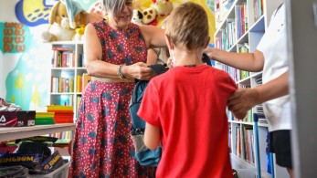 Δήμος Αθηναίων: Δωρεάν σχολικά είδη σε 2.858 μαθητές ευάλωτων οικογενειών