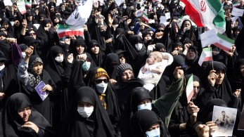 Ιράν: Συλλήψεις ακτιβιστών και δημοσιογράφων – Με κάθοδο του στρατού απειλεί το καθεστώς