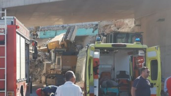 Κατέρρευσε γέφυρα στα Μέγαρα-Δύο τραυματίες