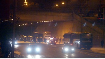 Τραυματίες από πυροβολισμούς σε επεισόδια οπαδών (Βίντεο)