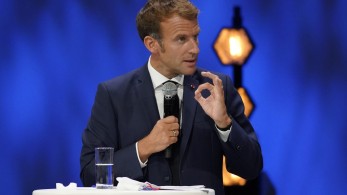 Μακρόν: Η Ρωσία βρίσκεται σε διαδικασία αποσύνδεσης από τον υπόλοιπο κόσμο