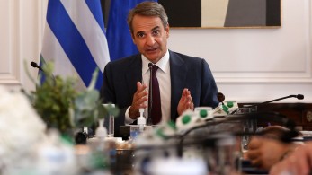 Με το βλέμμα στις τουρκικές προκλήσεις συνεδριάζει το υπουργικό συμβούλιο