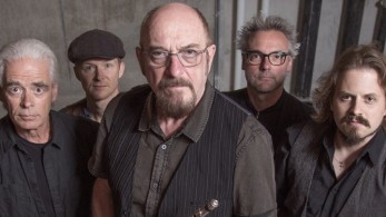 Στην Ελλάδα ο “πανθεϊστής” Ίαν Άντερσον