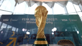 Η Ελλάδα θα διεκδικήσει το Μουντιάλ 2030, μαζί με Σ. Αραβία και Αίγυπτο – Εδωσαν τα χέρια Μητσοτάκης και Μπιν Σαλμάν