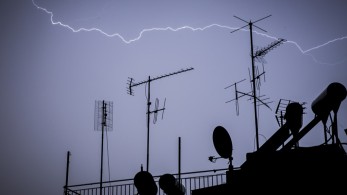 Εξοικονομώ: Ηλιακοί θερμοσίφωνες και φωτοβολταϊκά από τον Ιανουάριο