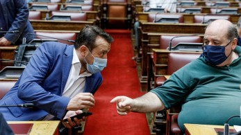 Μετωπική σύγκρουση Φίλη – Παππά και στη μέση ο… Τσίπρας