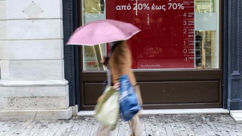 Μοιρασμένη η εμπορική κίνηση σε e-shop και φυσικά καταστήματα μετά την πανδημία